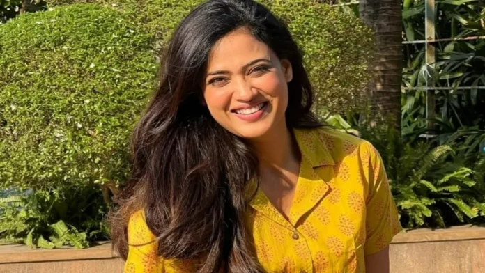 Shweta Tiwari's Shocking 1st Paycheque Revealed: You Won't Believe the Amount!